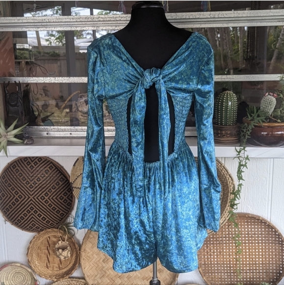 Free People Large Bali Tightrope Romper Turquoise Velvet Daisy Jones Mermaidcore - Picture 3 of 16